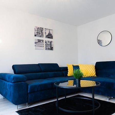 Stylish House With Private Parking Glasgow Exterior foto