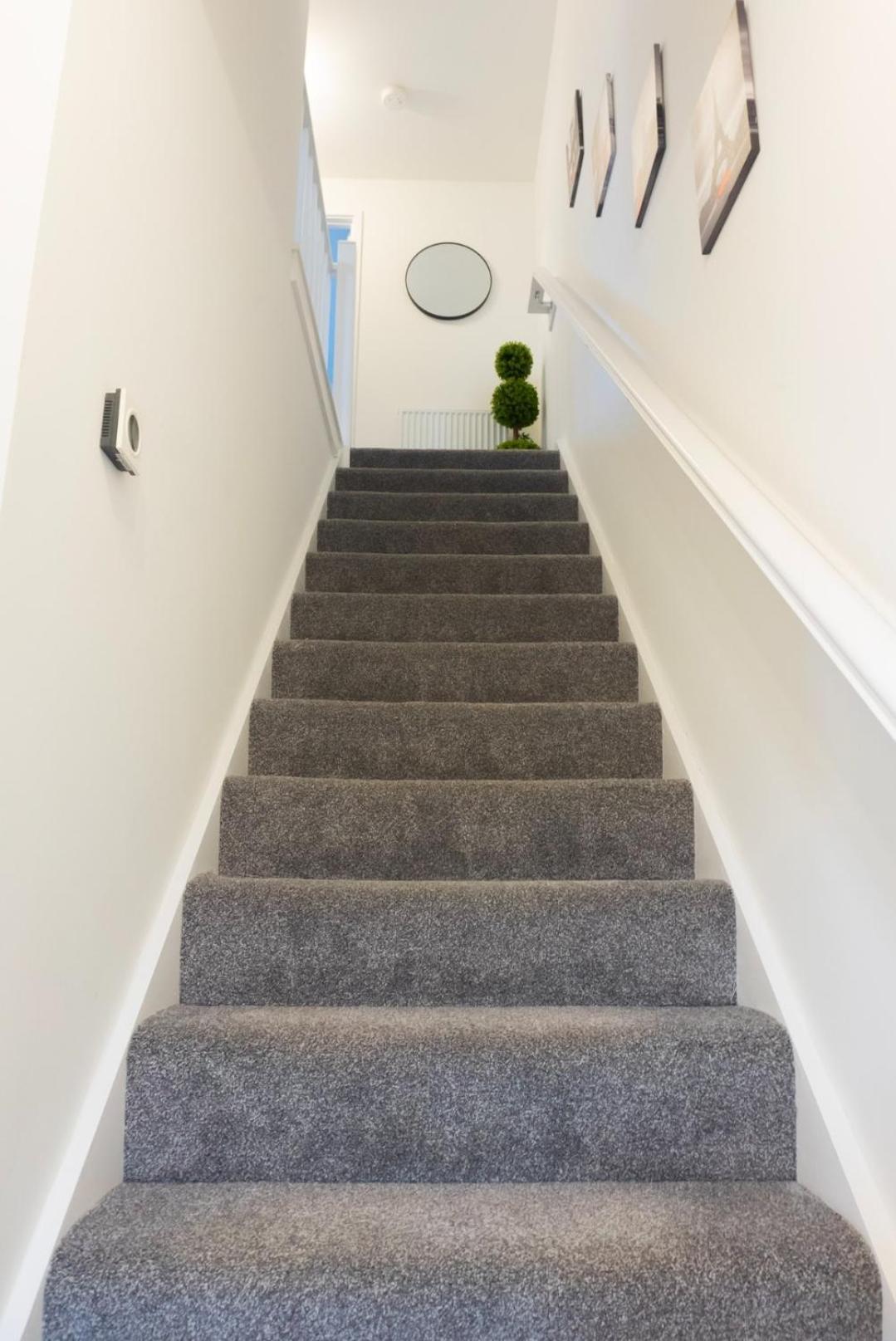 Stylish House With Private Parking Glasgow Exterior foto